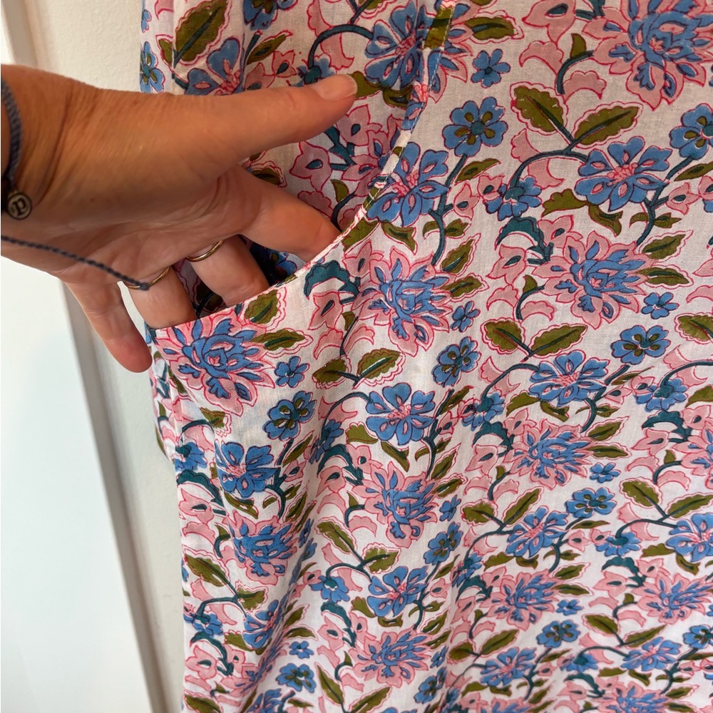Roller Rabbit Pink and Blue Floral Coverup/Dress Large - Picture 4 of 5
